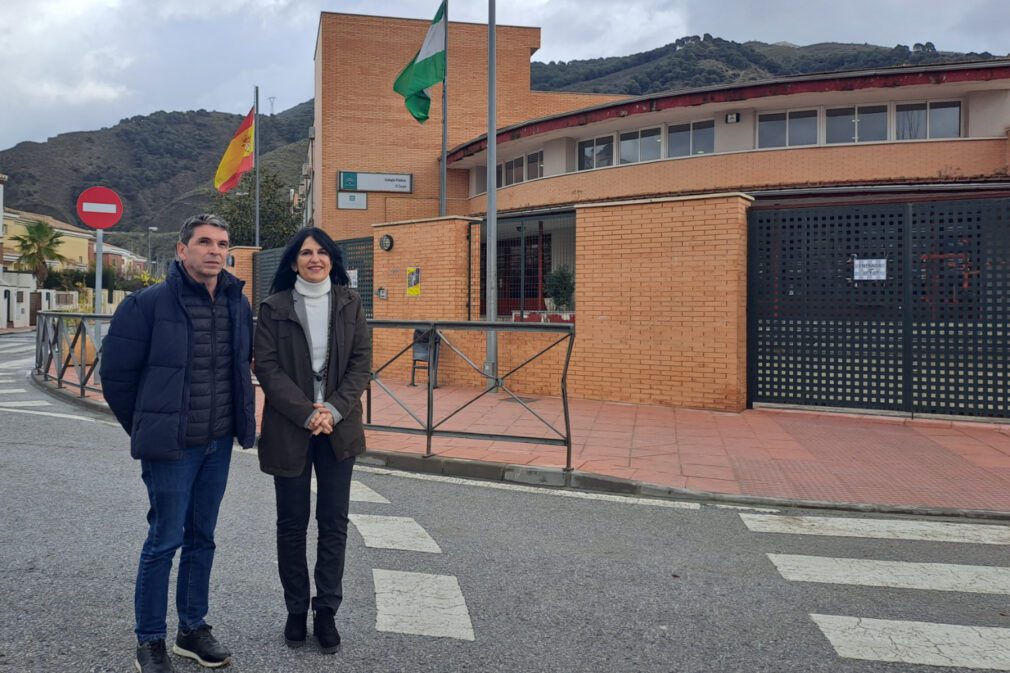 inmaculada-lopez-calahorro-visita-colegio-primaria-zargal-cenes-vega