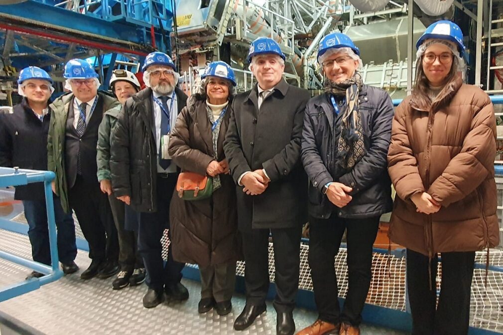 visita instalaciones del Laboratorio Europeo de Física de Partículas Elementales en Ginebra