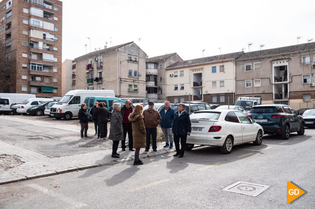 FOTOS Los vecinos de Santa Adela piden coordinación a Junta y Ayuntamiento para la construcción de las viviendas (4)