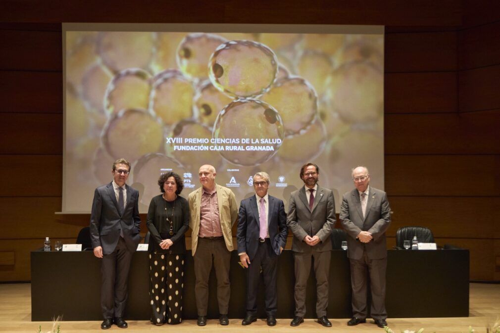 Imagen del acto de entrega del anterior Premio Ciencias de la Salud Fundación Caja Rural Granada en el Auditorio.