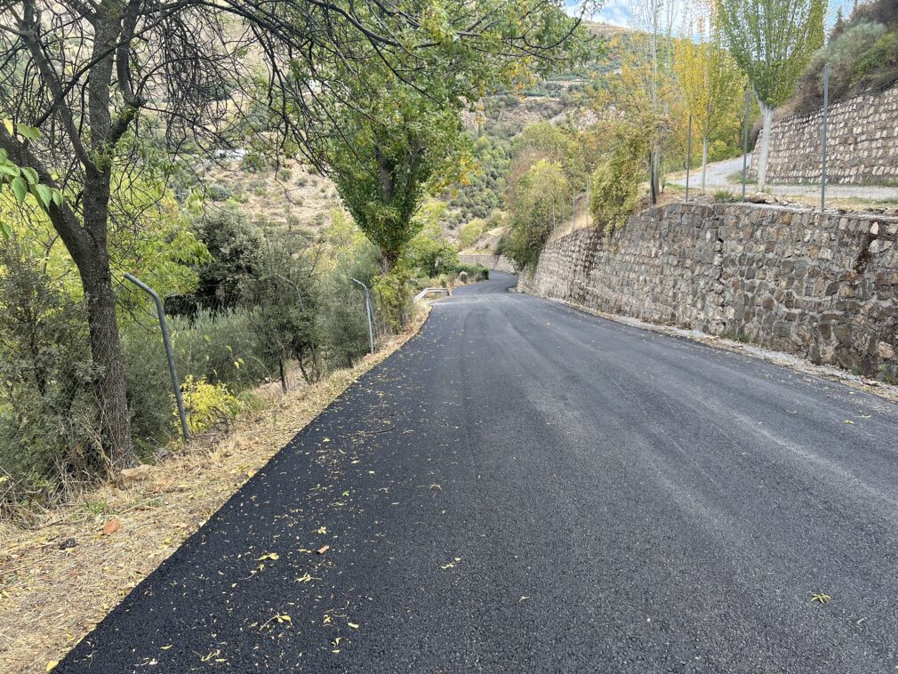 carretera de Hazas Llanas tras los trabajos de asfaltado de finales de 2022