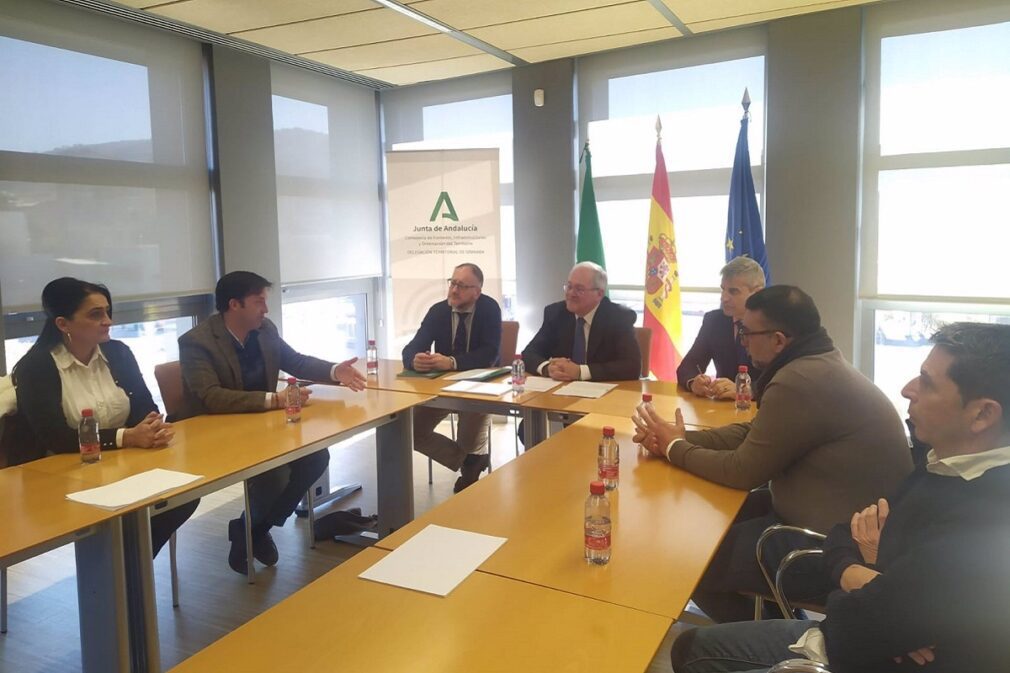 Granada.- Churriana, Ogíjares y Vegas del Genil se incorporan al Área de Prestación Conjunta del Taxi