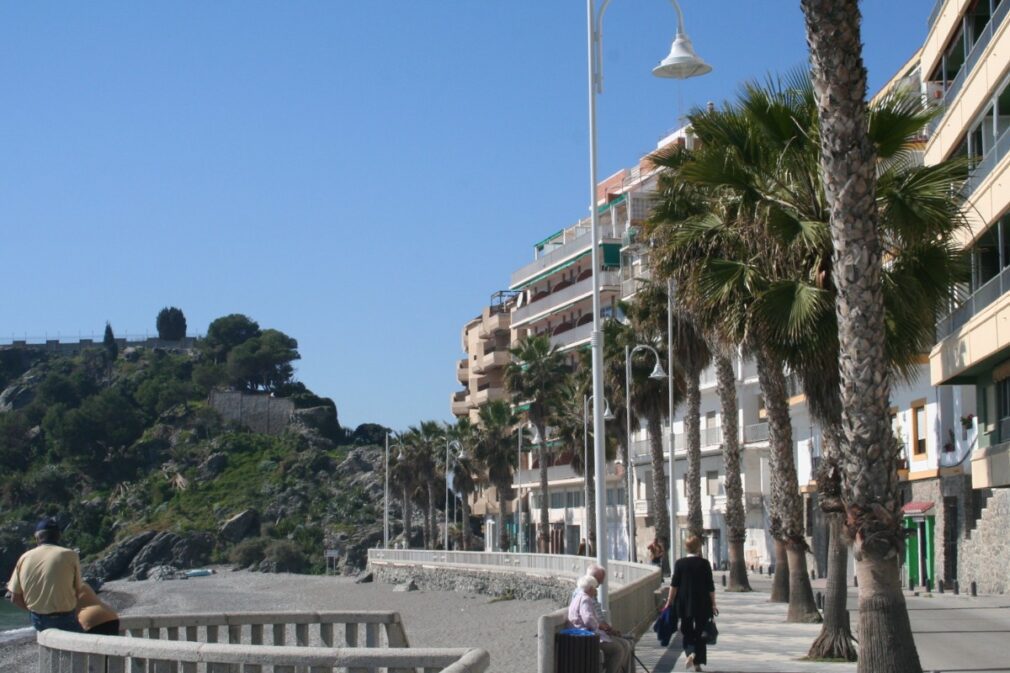 PASEO PRIETO MORENO TAMBIÉN CONOCIDO COMO CALETILLA ALMUÑECAR 23