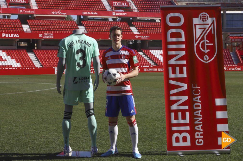Presentación de Pol Lozano como jugador del Granada CF - Celia Pérez-20