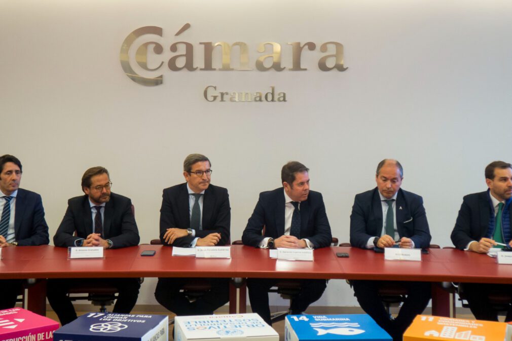 encuentro-camara-comercio-consejero-politica-junta-andalucia