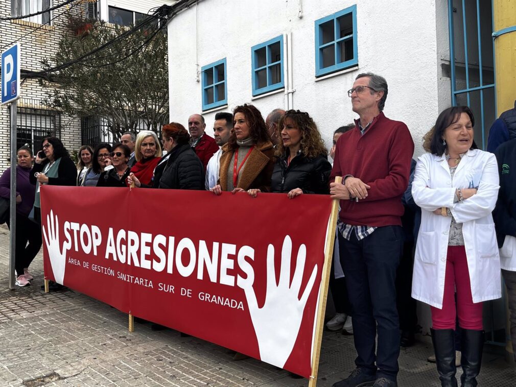 Granada.- El Área de Gestión Sanitaria Sur muestra su "tolerancia cero" ante las agresiones a profesionales