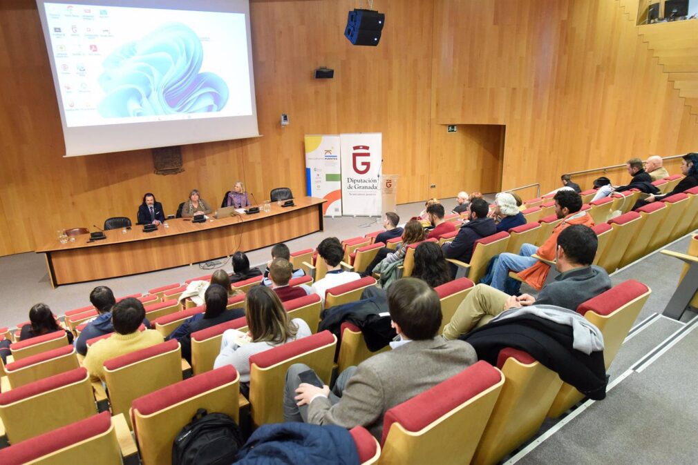 Granada.- Diputación acoge la sesión final de formación para los estudiantes becados en la segunda edición de 'Puentes'