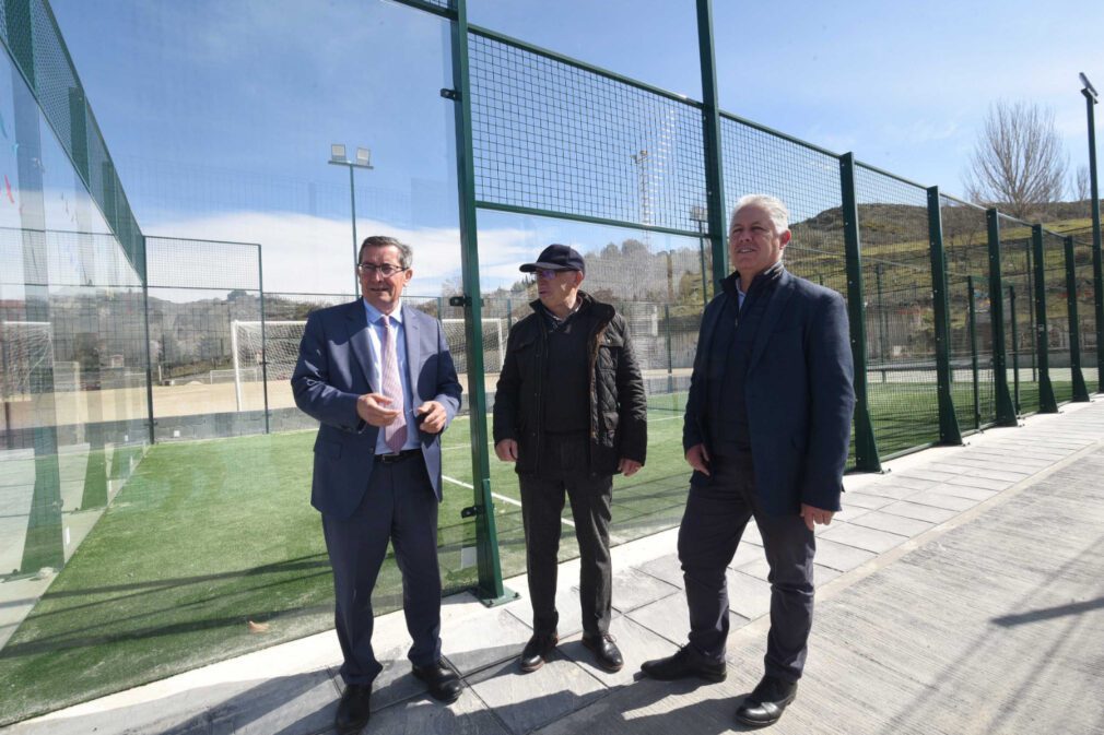 visita-diputacion-jose-entrena-instalaciones-deportivas-beas-granada