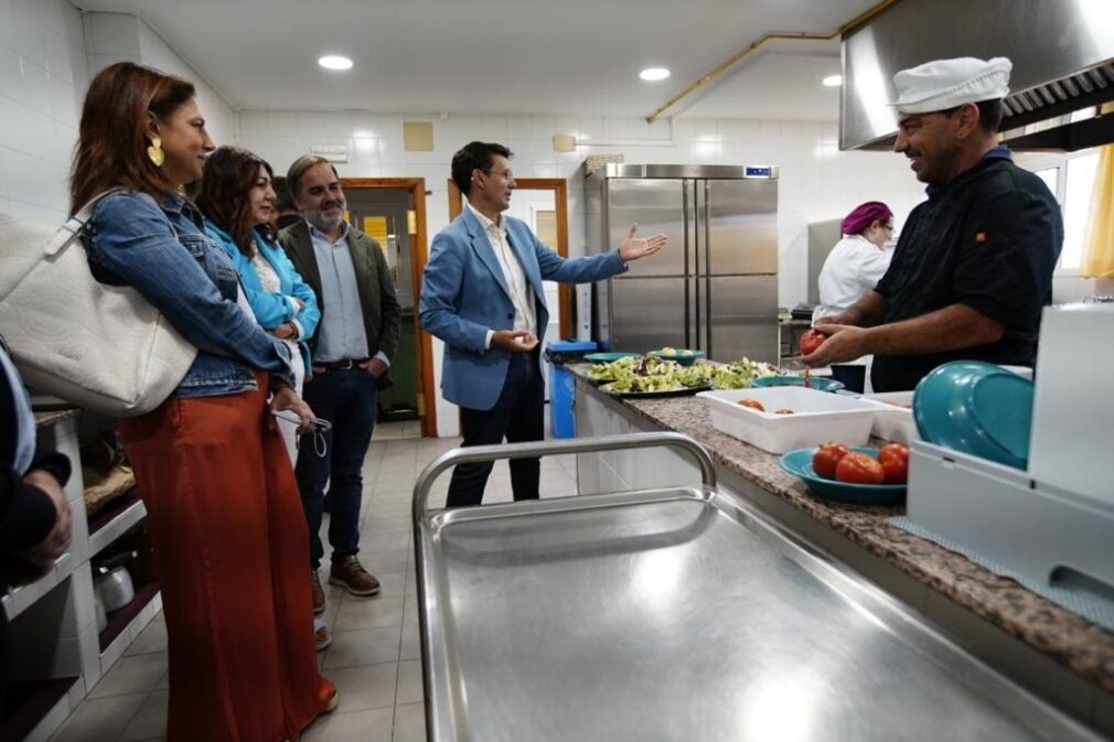 Granada.- El alcalde garantiza el compromiso del Ayuntamiento con el modelo de las Escuelas Infantiles Municipales