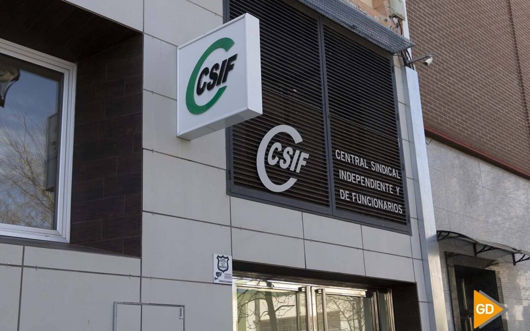 CSIF Granada denuncia la reducción de plazas y docentes de FP a distancia en centros públicos