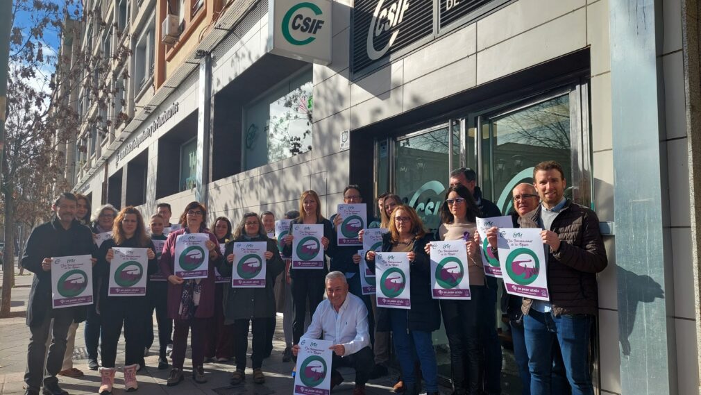 Lectura manifiesto 8M sede CSIF Granada