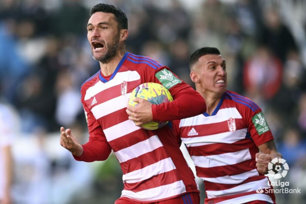 jorge-molina-celebra-gol-burgos-laliga