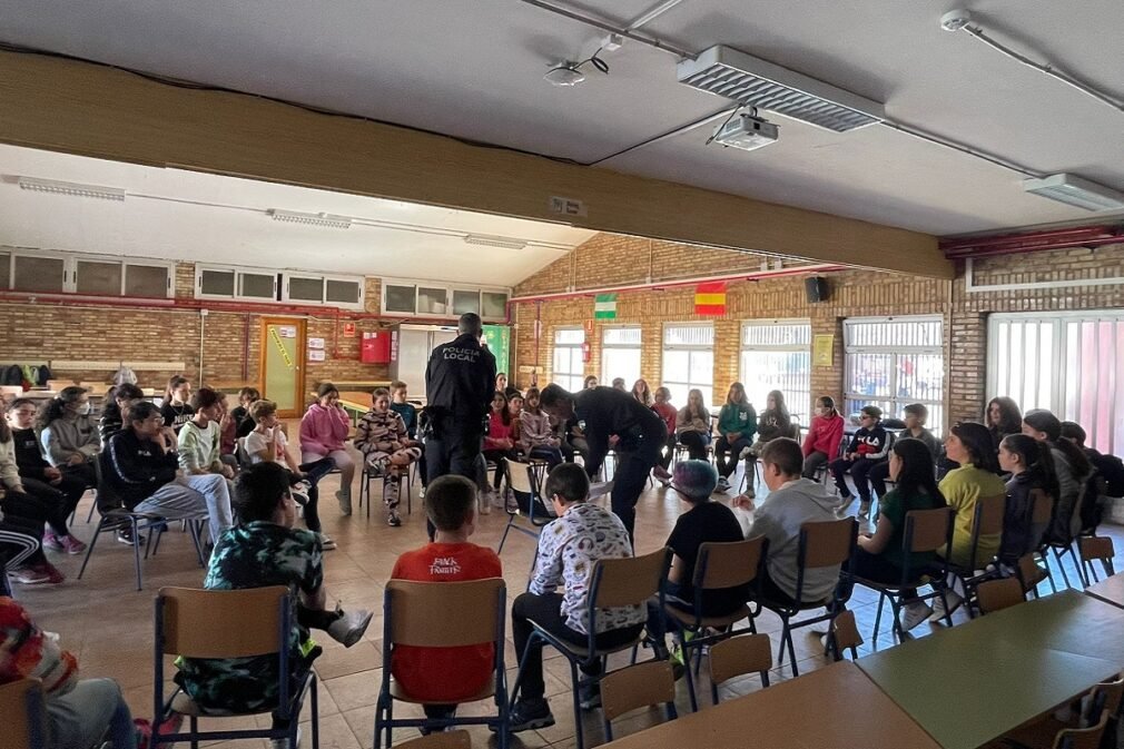 taller policia local armilla en centros educativos