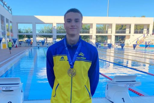 Carlos Garach ha hecho triplete en los Nacionales de Natación disputados en Palma de Mallorca | Foto: Twitter / @cnchurriana