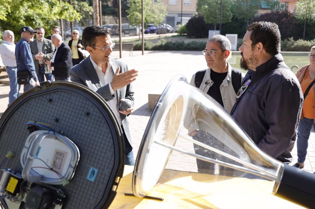 Granada.- El Ayuntamiento aborda la modernización de 1.200 farolas de 60 calles del Zaidín