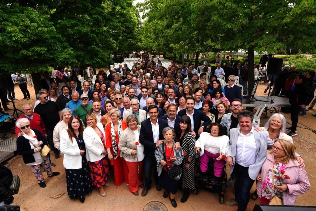 Presentación de la candidatura de Paco Cuenca a la Alcaldía de Granada en el Parque Federico García Lorca