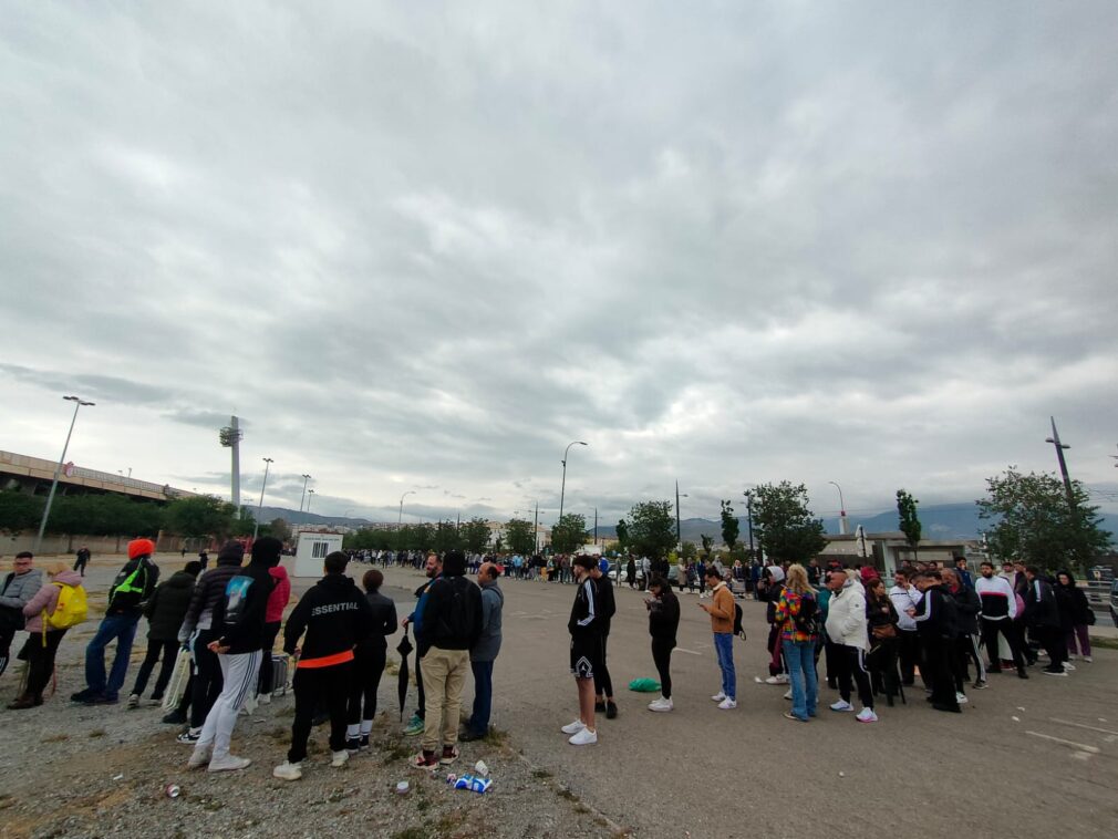 Colas en Los Cármenes para el Granada CF - CD Leganés / Celia Pérez