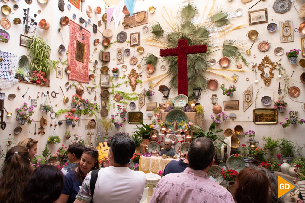 Granada desborda alegría en su día grande de cruces - Celia Pérez-6