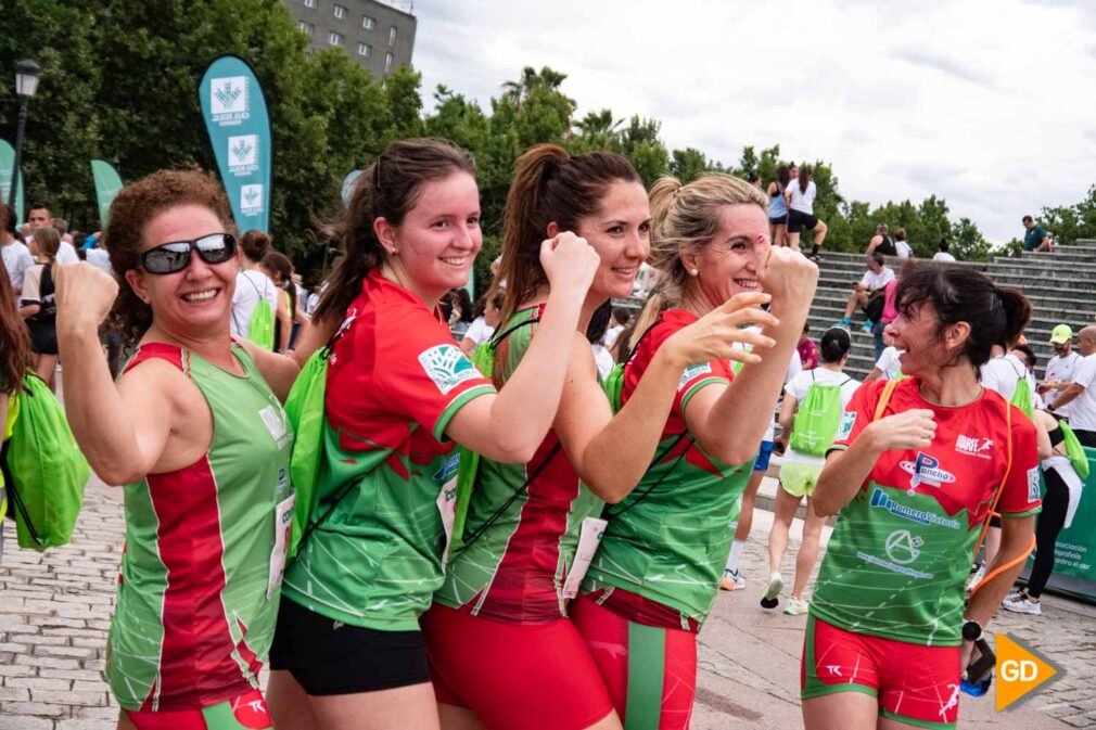 FOTOS Cientos de granadinos se han unido este 18 de junio para correr contra el cáncer (13)