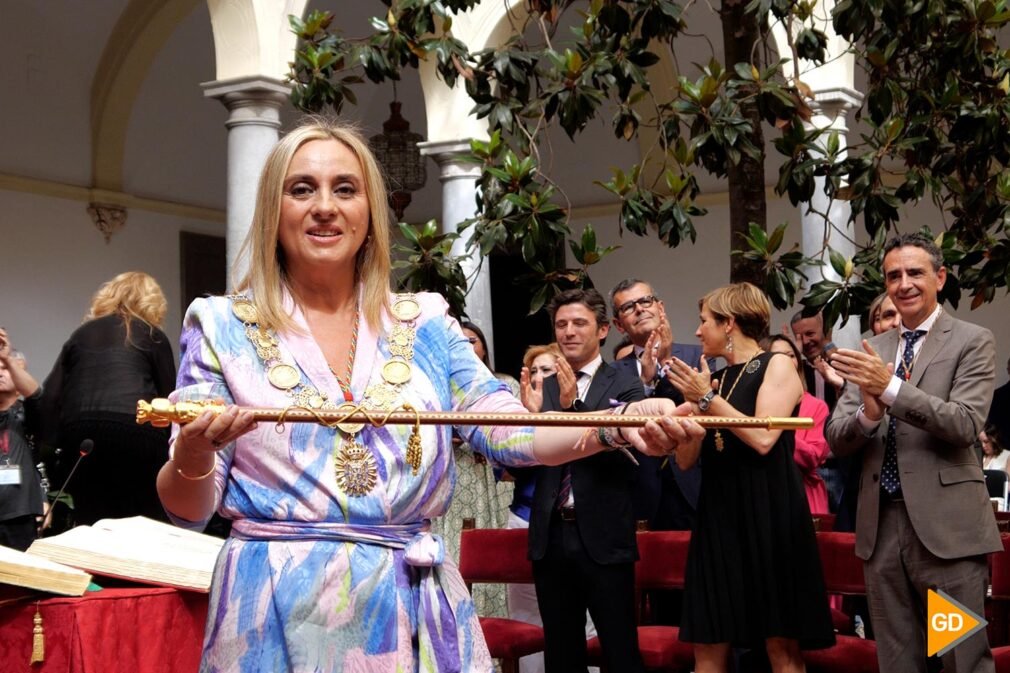 FOTOS Marifrán Carazo se ha convertido este 17 de junio en la primera mujer alcaldesa de Granada (2)