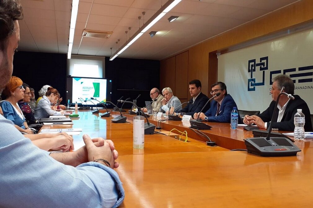 Granada.- La convocatoria a pymes y autónomos para ayudas a la seguridad laboral prevé 500.000 euros para la provincia