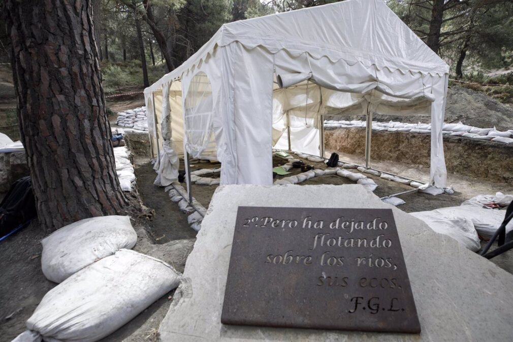 Granada.-Memoria.-La campaña de exhumaciones en el barranco de Víznar avanza con la apertura de una segunda fosa común