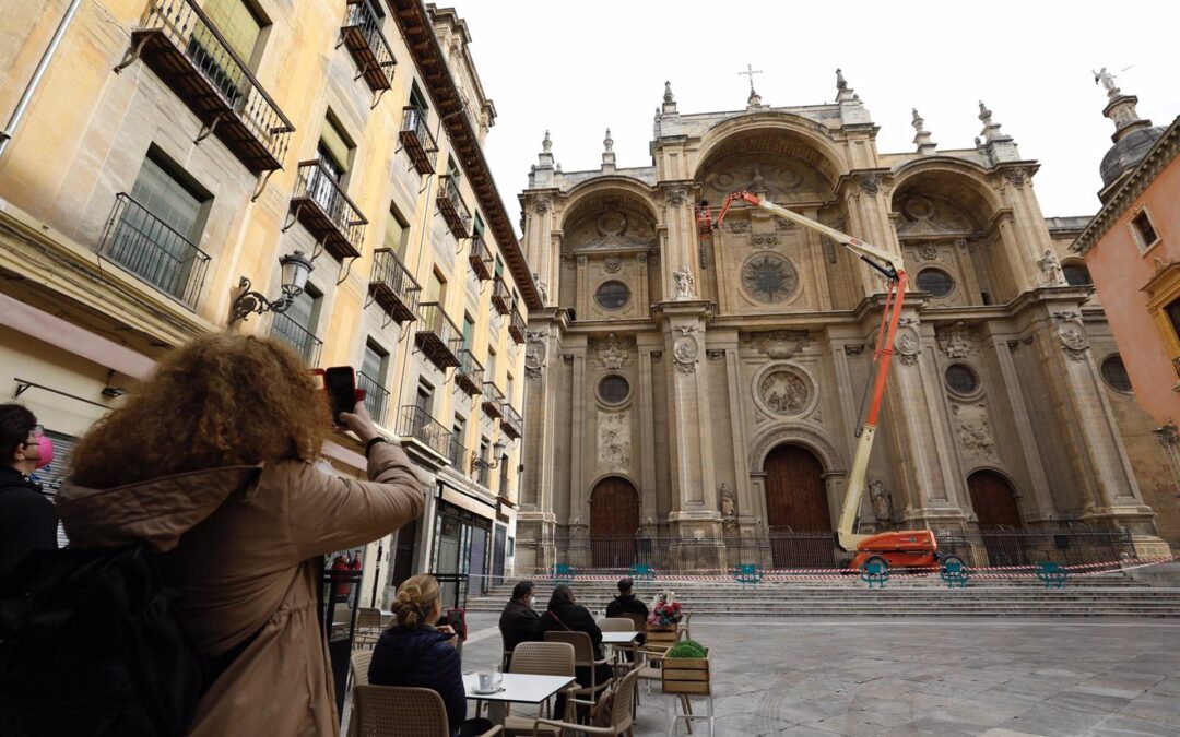 Diputación aportará 300.000 euros a la conservación y restauración de iglesias en Granada