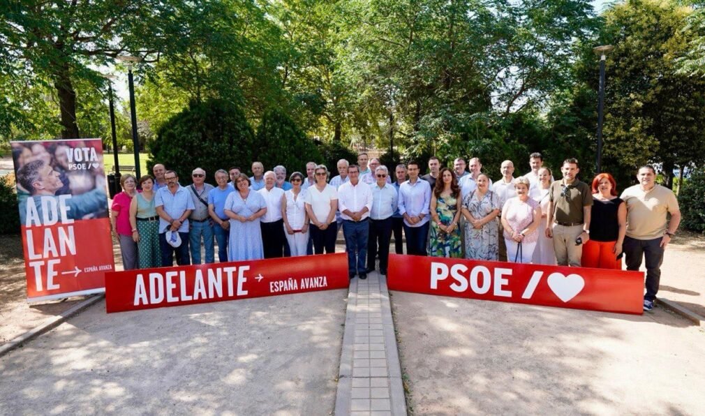 FOTO. PSOE Manifiesto 23J exalcaldes y alcaldesas 20230718