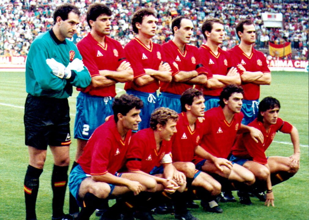 Rafa Paz (tercero por la derecha) durante el Mundial de Italia 1990