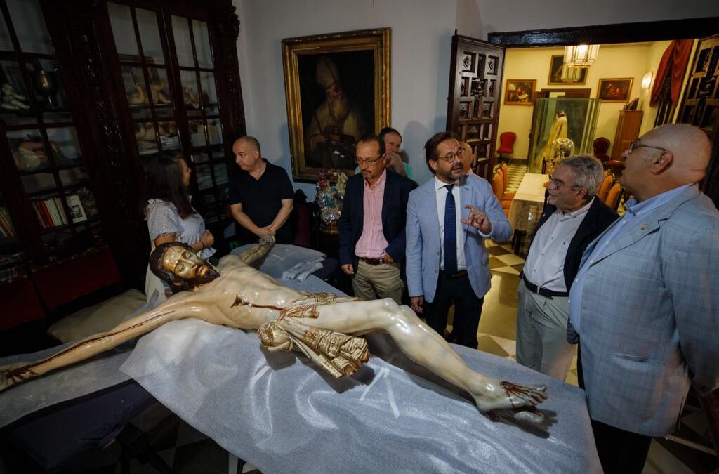 Finalizan los trabajos de recuperación del Cristo de Pablo de Rojas en las Angustias