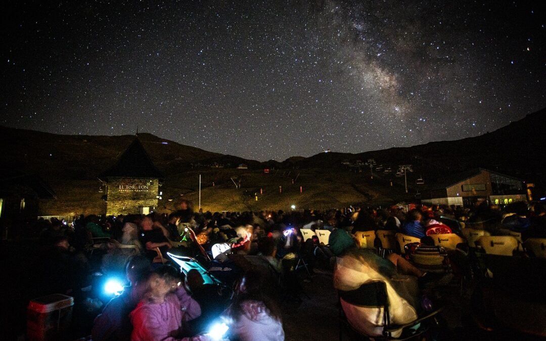 Más de un millar de personas acuden a contemplar las Perseidas en Sierra Nevada