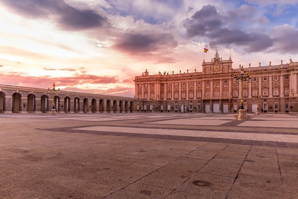 palacio real de madrid - Foto ddzphoto en Pixabay