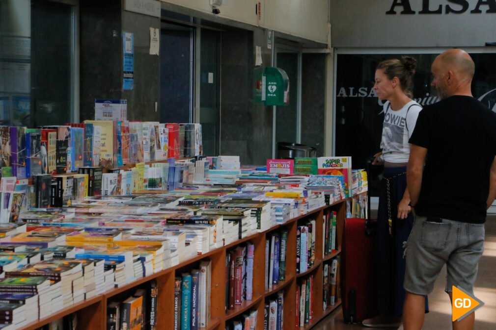 turistas libros librería - Carmen Vega