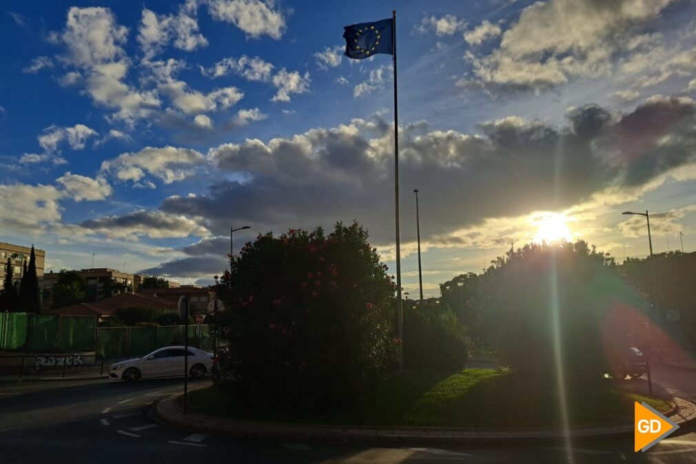 Paseo de Europa de Granada, también conocido como Avenida de las Banderas de Granada-3