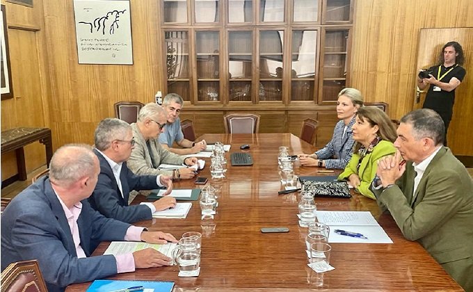 Reunión entre Carmen Crespo y el secretario de Estado de Medio Ambiente