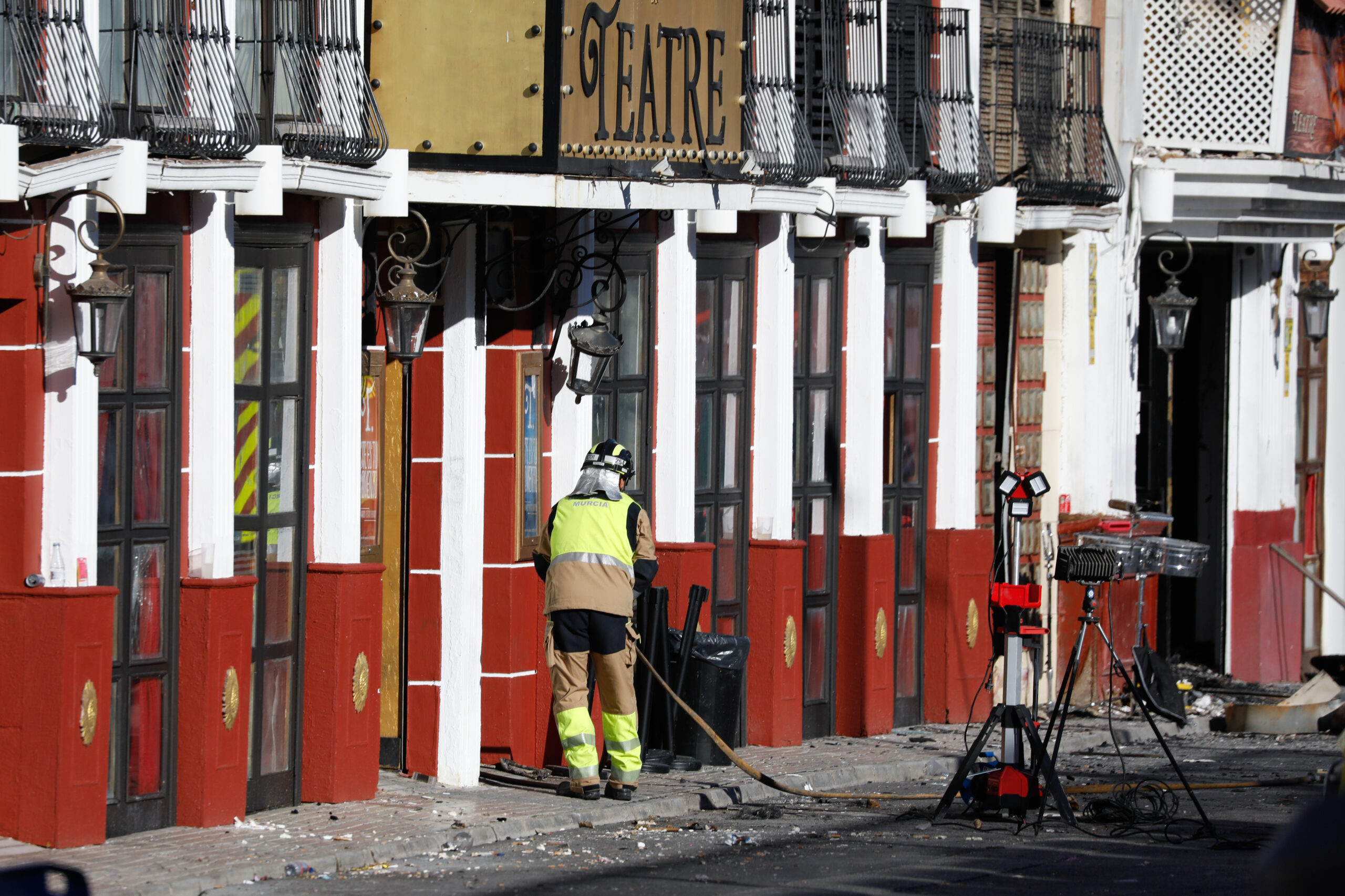 Localizan a las cinco personas desaparecidas en el incendio de una discoteca en Murcia