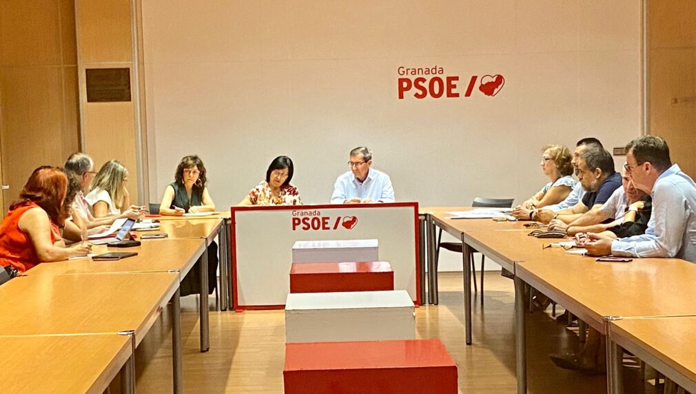 FOTO. Encuentro con representantes sindicales para abordar las agresiones a profesionales sanitarios 20231001