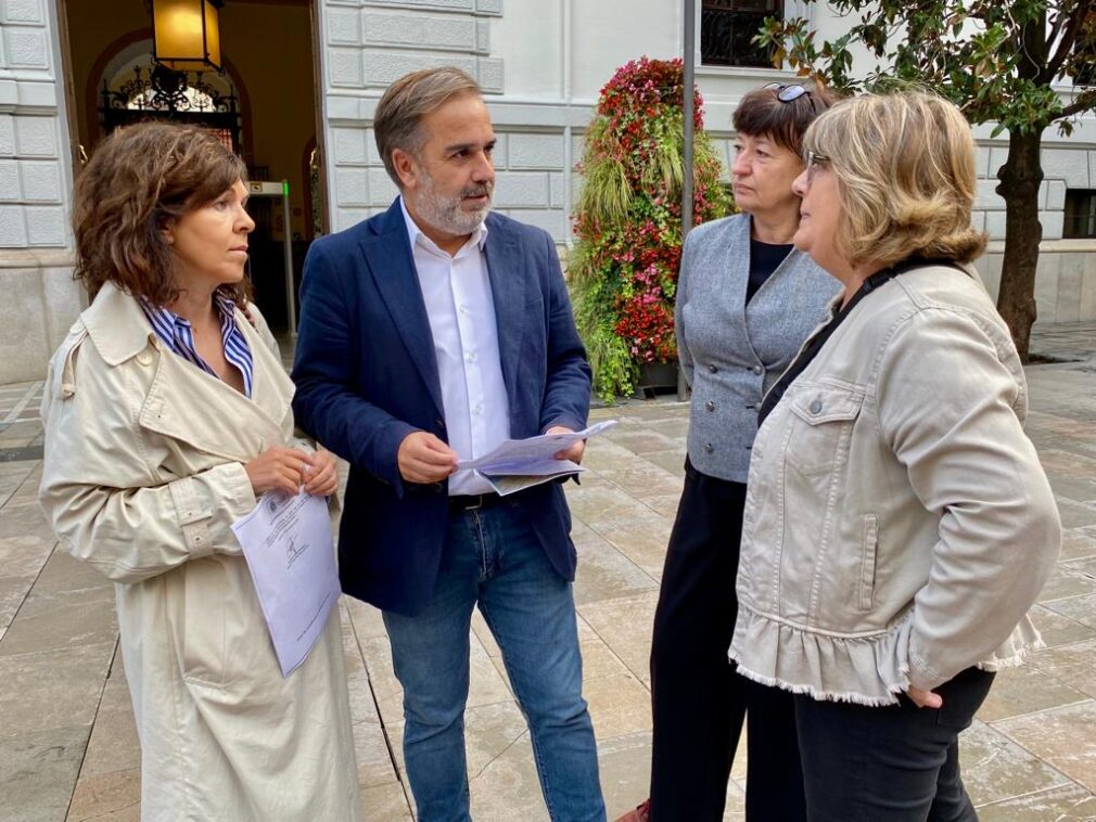 FOTO. PSOE Educación María Ángeles Prieto y Jacobo Calvo junto a Ana Muñoz y María Eva Fernández 20231020