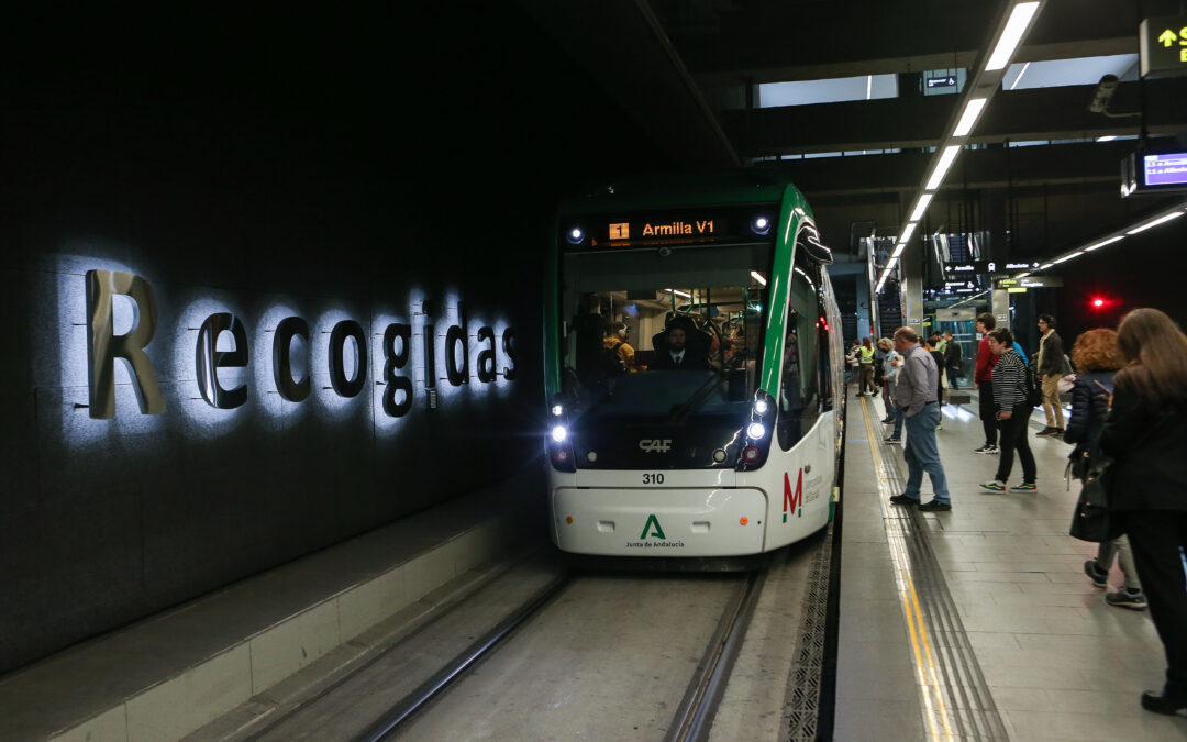 Metro de Granada ampliará sus horarios y servicios durante la Navidad