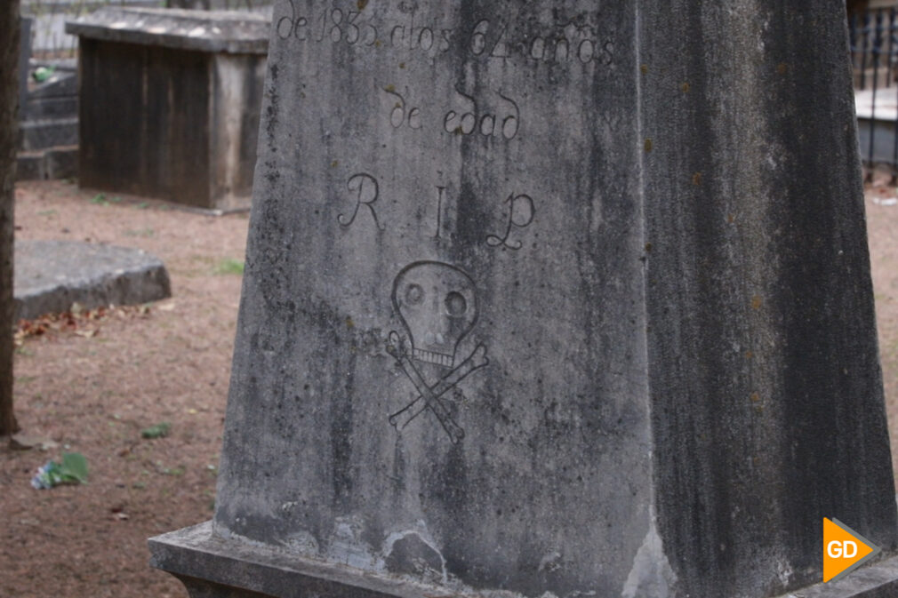 Un paseo por las historias de los ilustres de Granada que yacen en el Cementerio de San José- -celiaperez-20