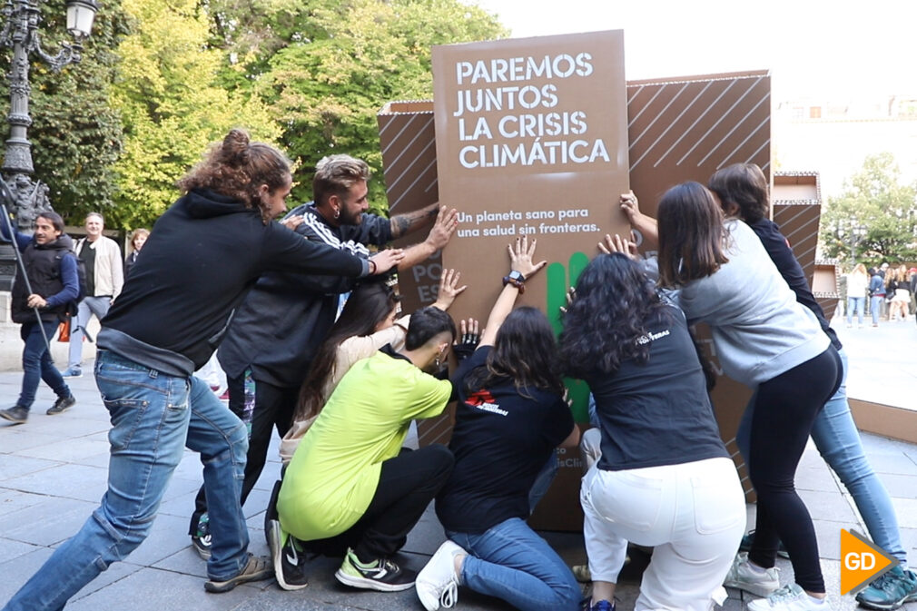 YDRAY-Un-domino-gigante-para-mostrar-los-impactos-de-la-crisis-climatica-en-la-salud--con-mosca--celiaperez-8