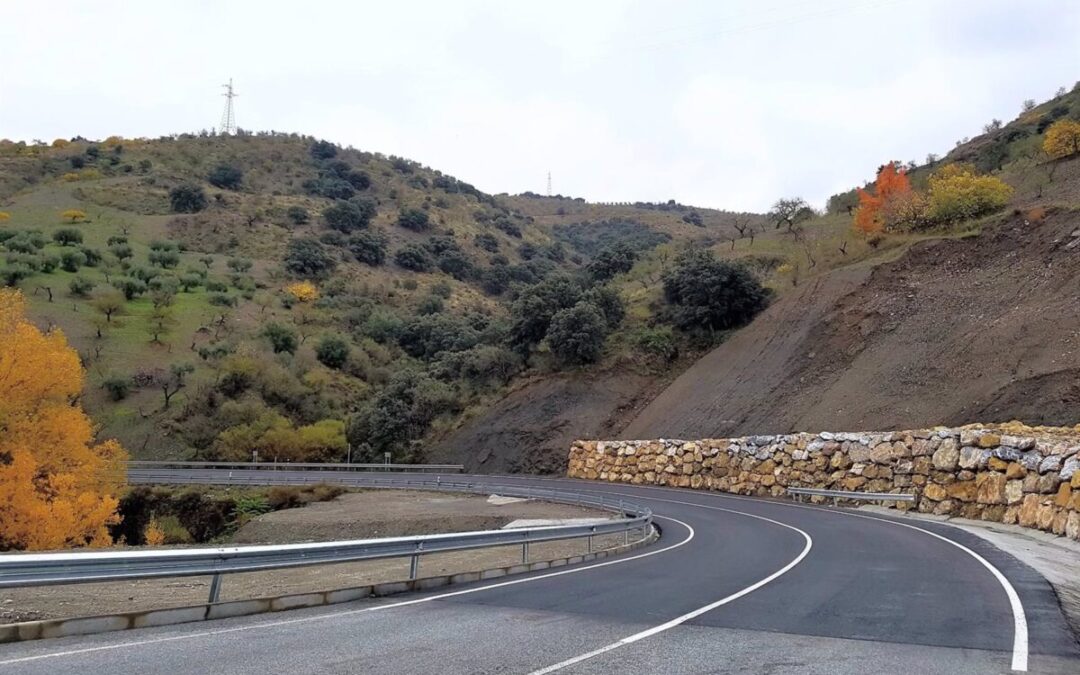 Transportes invierte 18,6 millones en la conservación de 273 km de carreteras en Granada