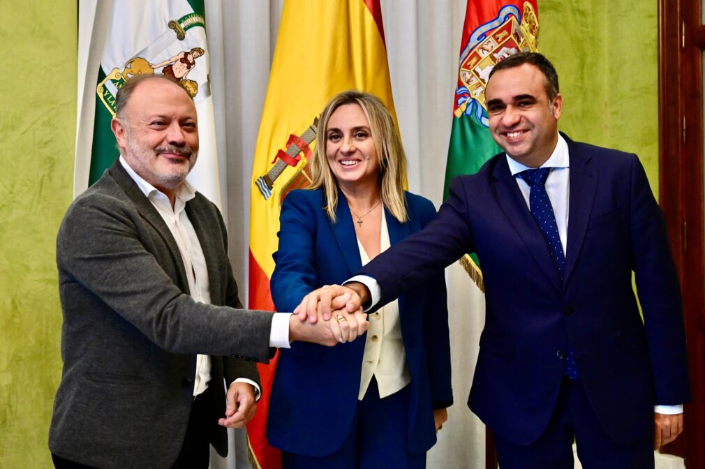 granada-ayuntamiento-diputacion-iberia-marifran-francis-rodriguez-acuerdo-vuelos-madrid