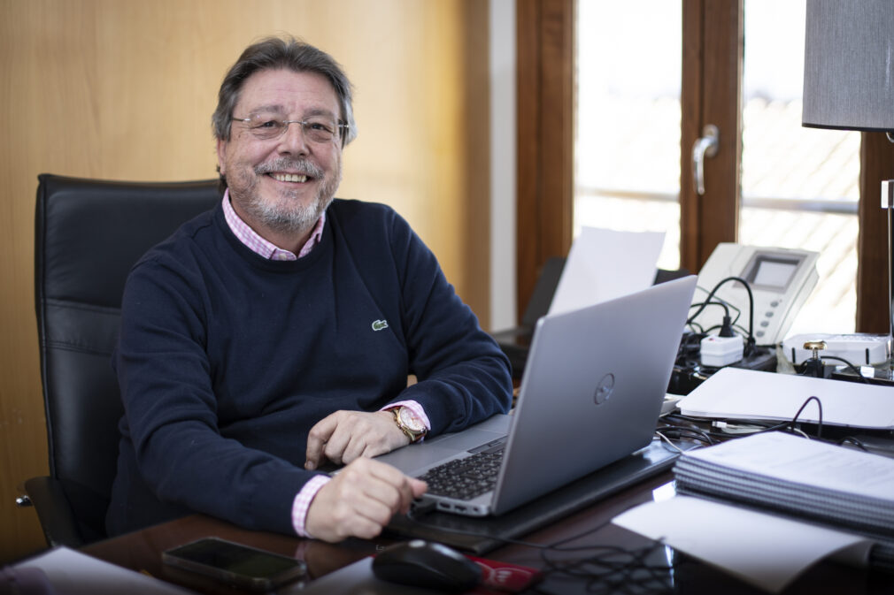 Manuel Mariano Vera Martínez decano del Colegio de Psicología de Granada