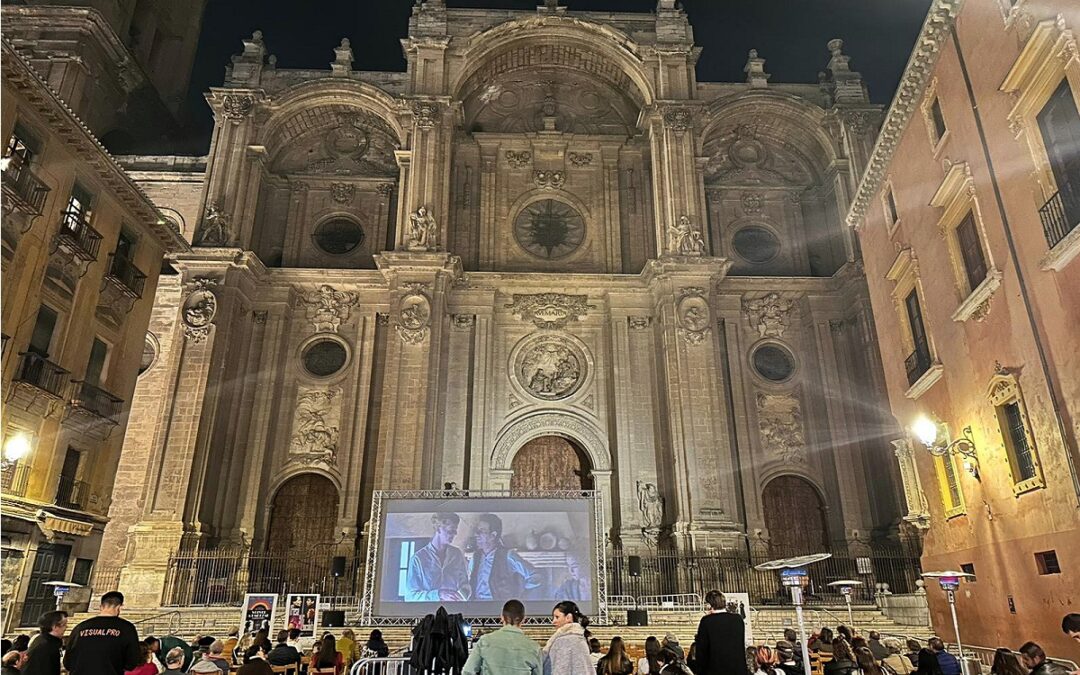 La ciudad se vuelca con el aniversario de 'Al sur de Granada' en el Festival de Cine Premios Lorca