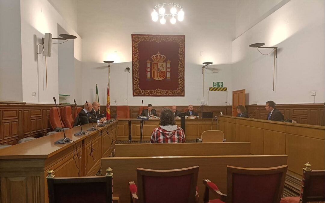 La Fiscalía mantiene su petición de cinco años y medio de prisión para el maestro acusado de abuso sexual