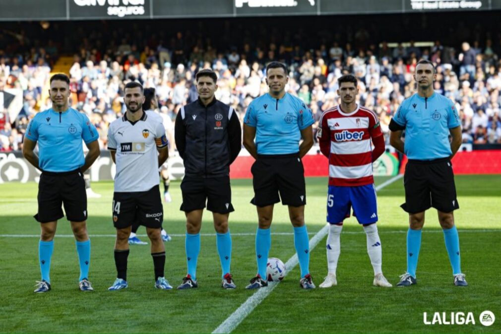 carlos-neva-gaya-valencia-cf-granada-cf-laliga