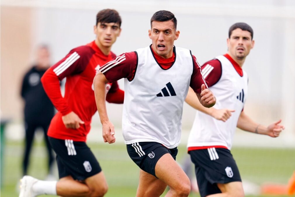 granada-cf-uzuni-sergio-ruiz-gonzalo-villar-entrenamiento