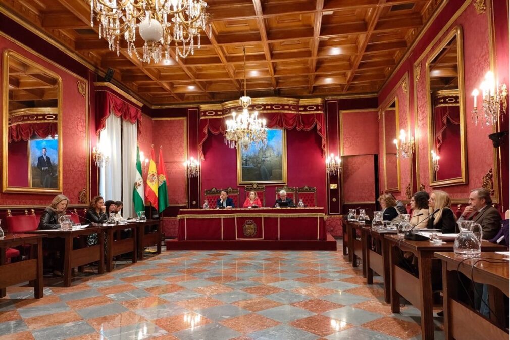 Granada.- El presupuesto de la capital queda pendiente del visto bueno de Hacienda tras su paso por comisión municipal