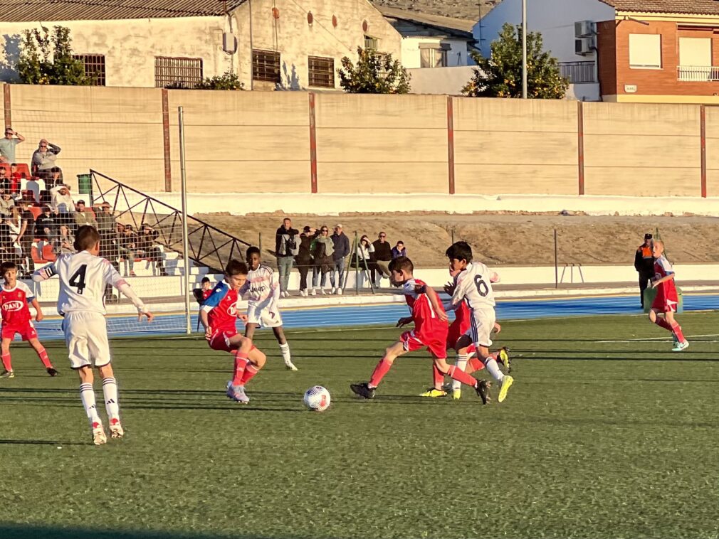 Espanyol vs Juventus en el Torneo Benjamín Ciudad de Pinos Puente